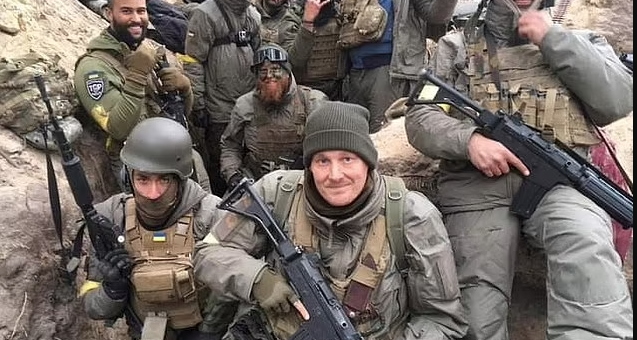 加拿大“枪神”加入乌克兰志愿军，近2万外国人在乌克兰战斗