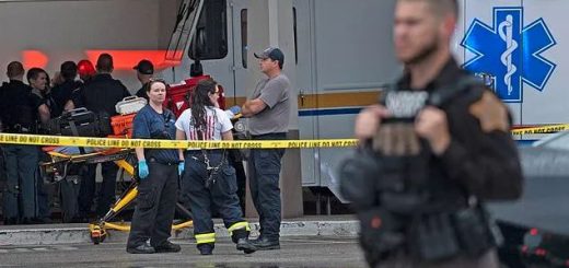 美國商場突發槍擊 3死多傷! 22歲小哥反手擊斃槍手 拯救無數生命! 媒體爆贊: 英雄！
